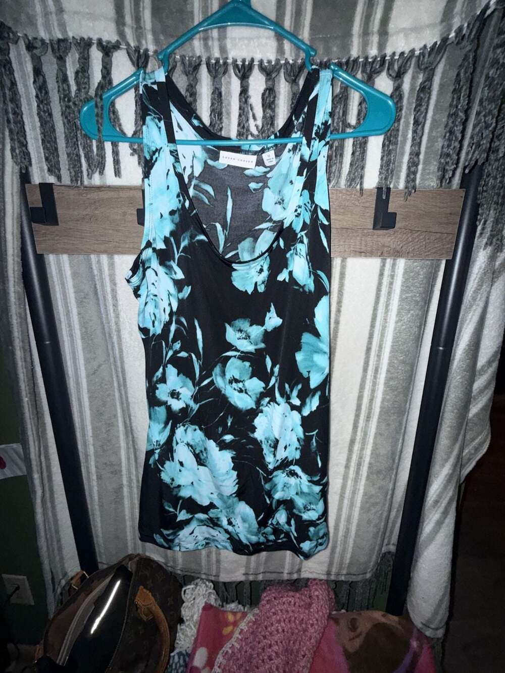 Susan Graver Tank Top Size 12 Black Blue Floral Sleeveless Blouse
